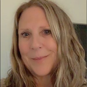 Meet your Posher, Denae